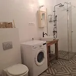 Par Par Apartment *