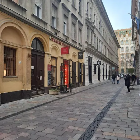 Par Par Apartman *